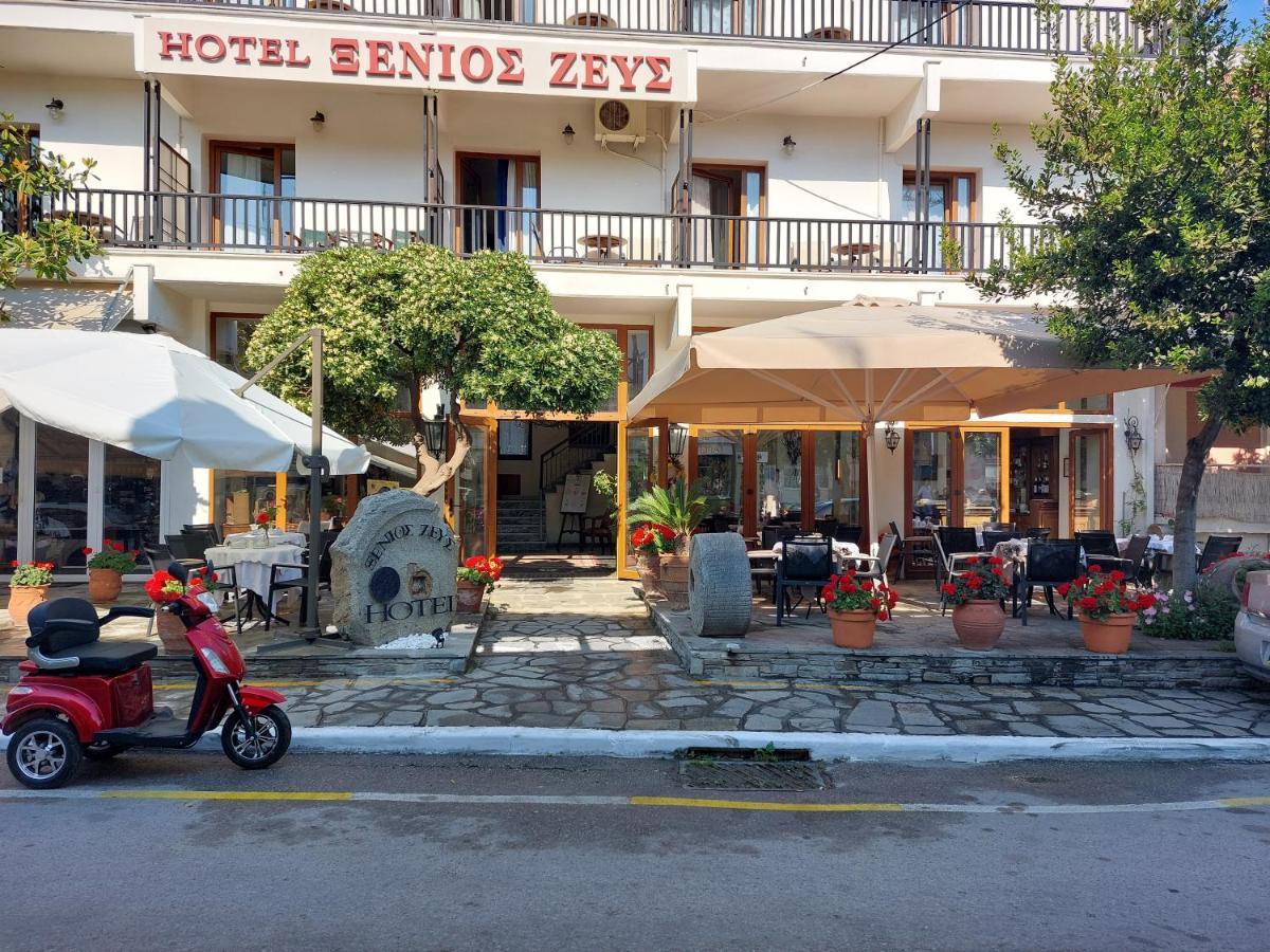 Xenios Zeus Hotel Ouranoupoli Exterior photo